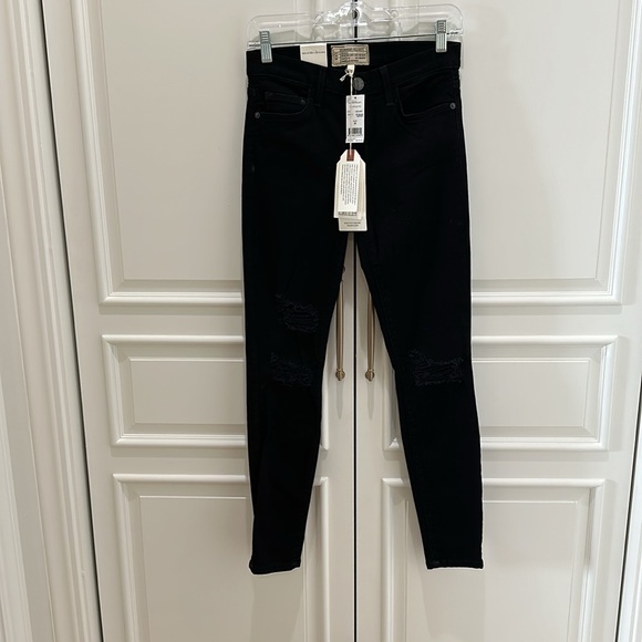 Current Elliot Jesns - Picture 3 of 5